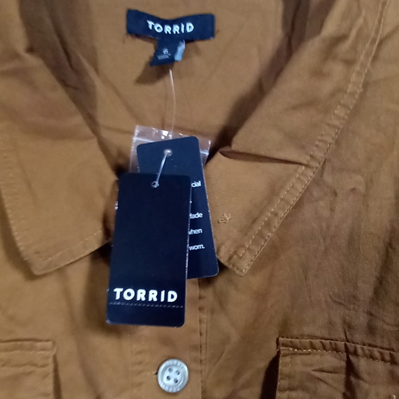 Torrid Camel Brown Twill Long Line Shacket Size 6X NWT - Picture 4 of 6